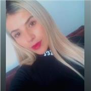 Profesora ciencias sociales imparte clases niños de todas la edades